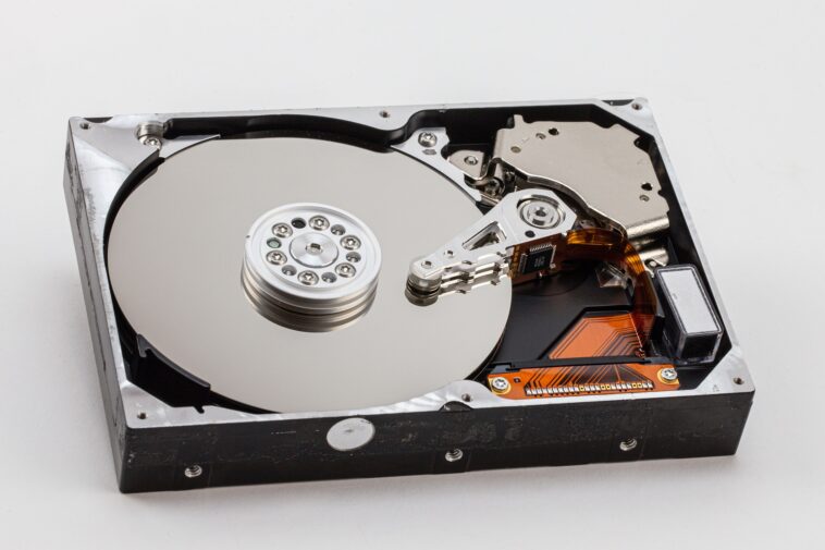 hard drive inside 5644273 1920